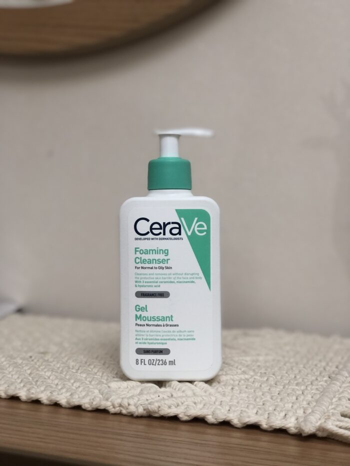 فوم شستشو صورت پوست نرمال تا چرب سراوی  236 mil CeraVe Foaming Cleanser